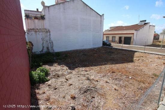 Solar urbano, de esquina en Montijo. - BADAJOZ