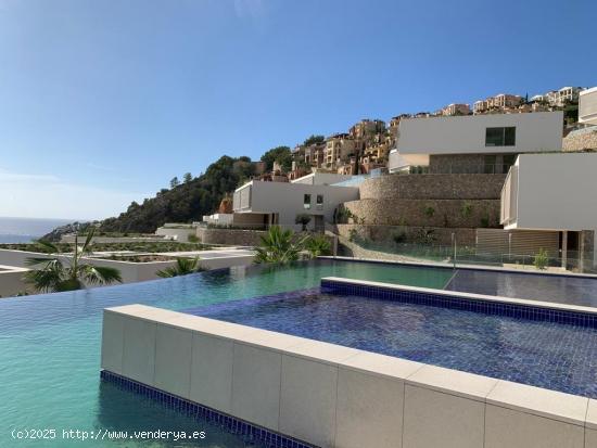 ESPECTACULAR VILLA DE LUJO CON VISTAS AL MAR EN EXCLUSIVA COMUNIDAD DE CALA LLAMP - BALEARES