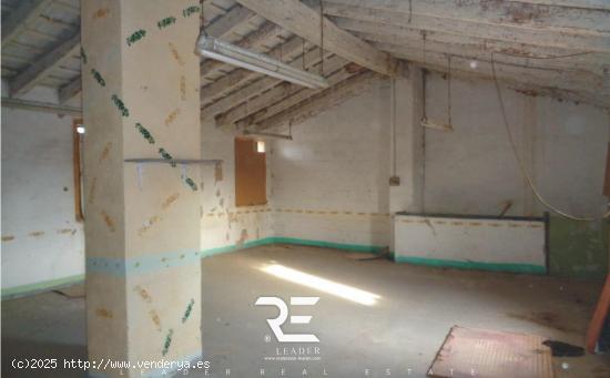 ¡OPORTUNIDAD ÚNICA PARA REFORMAR A TU GUSTO!  CASA EN VENTA EN ENTORNO TRANQUILO - VALENCIA