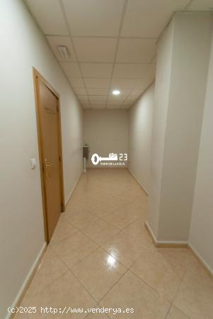 ¡¡¡GRAN CHOLLO!!!!  LOCAL COMERCIAL EN ZONA MUY CENTRICA DE YELES - TOLEDO