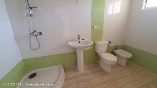 SE VENDE CONJUNTO DE 6 DUPLEX EN BARINAS - MURCIA