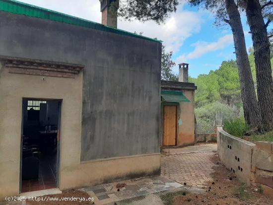 Casa de campo situada entre Olocau y Marines Viejo, en la Sierra Calderona - VALENCIA