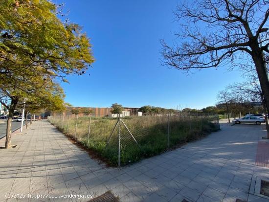 TERRENO URBANO, VISTALEGRE-HUELVA >> 114 VIVIENDAS EN BLOQUE. - HUELVA