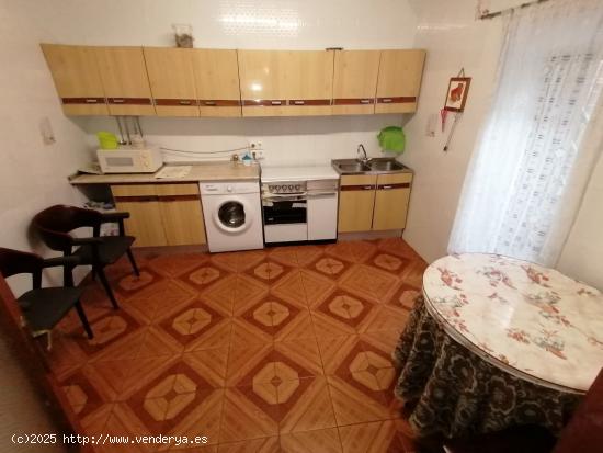 Vivienda toda en Planta baja con Patio y Terraza de 30 m2 - CACERES