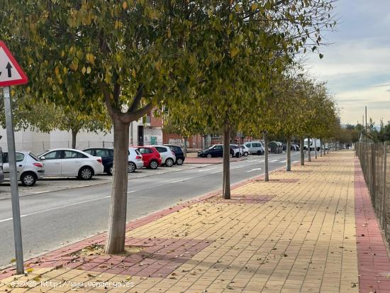 Local en Ronda sur con Salida de humos - MURCIA