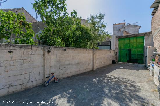 🏡 ¡Anuncio de Terreno en el Centro de Cúllar Vega! 🏡 - GRANADA