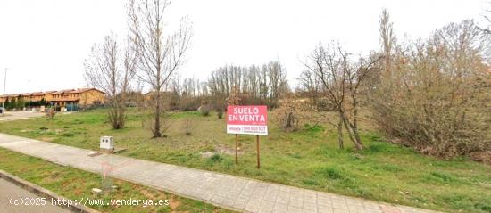  Conjunto de terrenos en venta en la Urbanización del Campo de Golf - LEON 