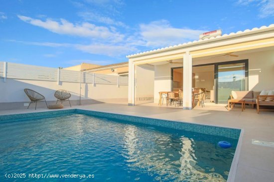  Chalet en venta en Torrevieja (Alicante) 