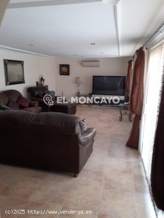 Villa en venta en Crevillent (Alicante)