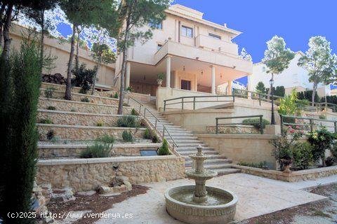 Chalet en venta en Altea (Alicante)