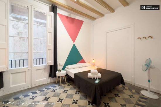  Habitación en apartamento de 5 dormitorios en Barri Gòtic, Barcelona - BARCELONA 