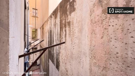 Habitación en apartamento de 5 dormitorios en Barri Gòtic, Barcelona - BARCELONA