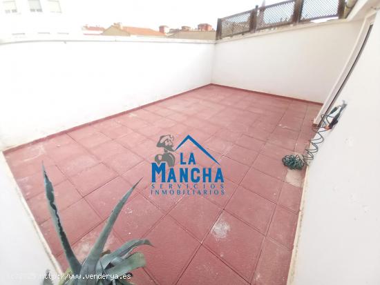 REF:Y062. INMOBILIARIA LA MANCHA VENDE ESPECTÁCULAR DÚPLEX EN BARRIO INDUSTRIA - ALBACETE