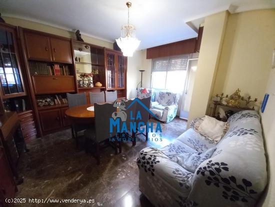 INMOBILIARIA LA MANCHA VENDE PISO EN ZONA HOSPITAL - ALBACETE