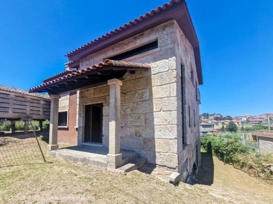 ¡Oportunidad! Se vende chalet de piedra en Aldán - PONTEVEDRA