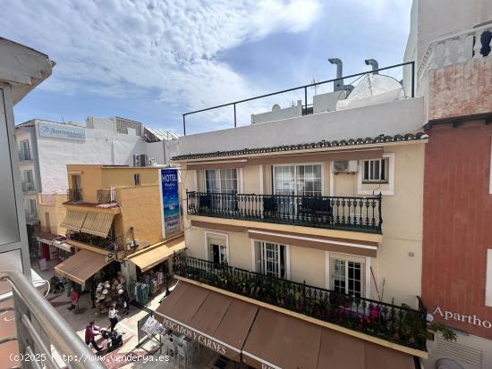  ESTUPENDO EDIFICIO EN LA CARIHUELA - MALAGA 