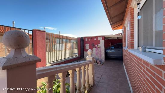 INMOBILIAIRA ARBETETA VENDE MAGNIFICO CHALET EN LA CELADA, GUADALAJARA - GUADALAJARA