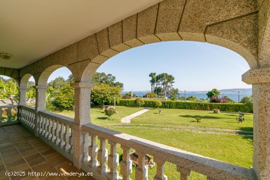 IMPRESIONANTE CHALET CON LAS MEJORES VISTAS AL MAR - PONTEVEDRA