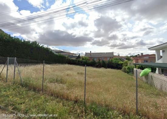 Terreno en la calle Soria El Casar - GUADALAJARA