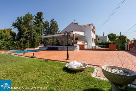  Chalet de lujo en urbanización Campodon - MADRID 