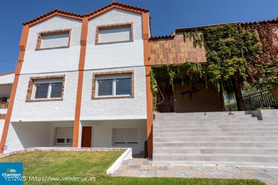 Chalet de lujo en urbanización Campodon - MADRID