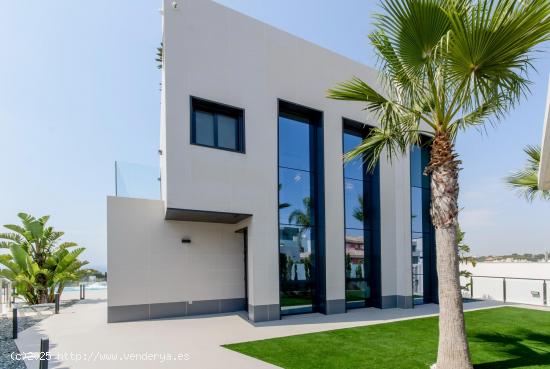 VILLA DE LUJO. OBRA NUEVA. ORIHUELA COSTA - ZONA CAMPOAMOR - ALICANTE