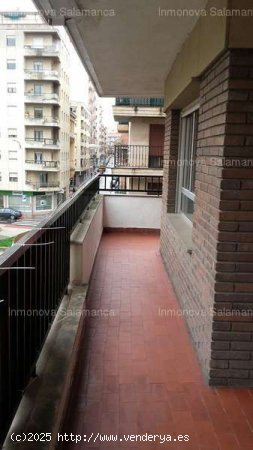  Salamanca (Centro-Avda Mirat); 4d, 2wc, SS.CC. 1100 € - Salamanca 