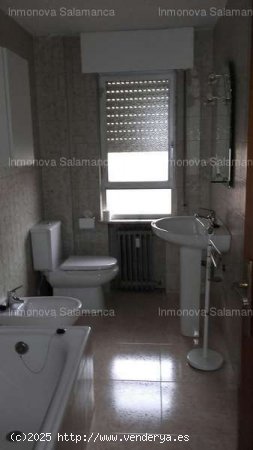 Salamanca (Centro-Avda Mirat); 4d, 2wc, SS.CC. 1100 € - Salamanca