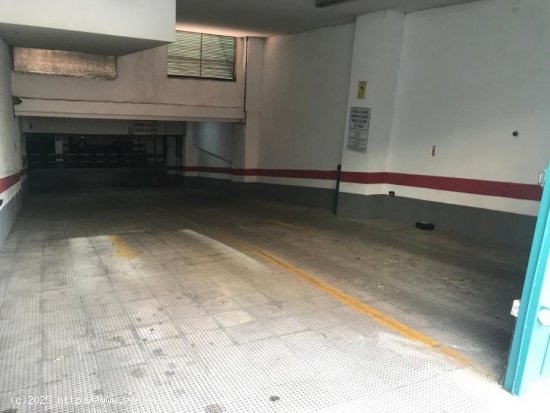 Magnífica oportunidad,  plazas de garajes en Avenida de Las Ciencias 25!!!