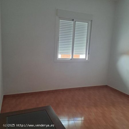 Casa a estrenar en El Pedroso,  junto a la estación!!!