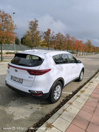 Kia Sportage 1.6 CRDi 85kW (115CV) Drive 4x2 de 2019 con 89.000 Km por 17.990 EUR. en Madrid