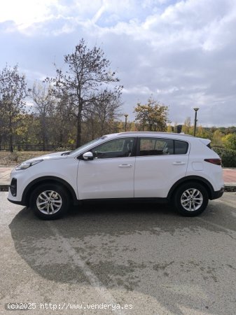 Kia Sportage 1.6 CRDi 85kW (115CV) Drive 4x2 de 2019 con 89.000 Km por 17.990 EUR. en Madrid