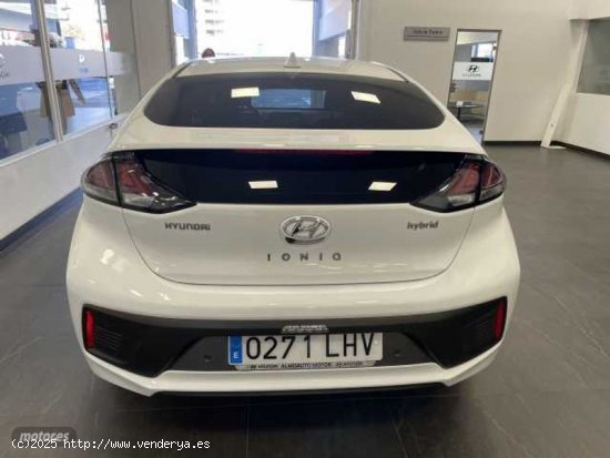 Hyundai Ioniq 1.6 GDI Tecno de 2020 con 88.660 Km por 18.000 EUR. en Madrid