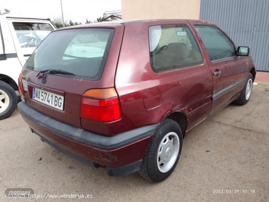 Volkswagen Golf 1.8 i 90 CV. de 1994 con 194.000 Km por 2.000 EUR. en Murcia