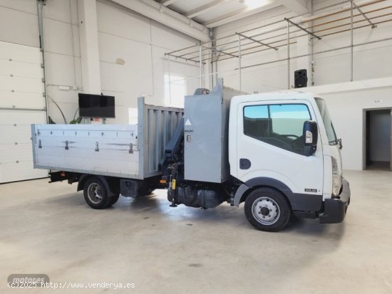  Nissan Cabstar con grua, pluma de 2017 con 304.052 Km por 25.990 EUR. en Valencia 