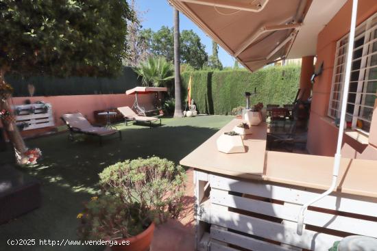 Chalet en residencial con piscina comunitaria - VALENCIA