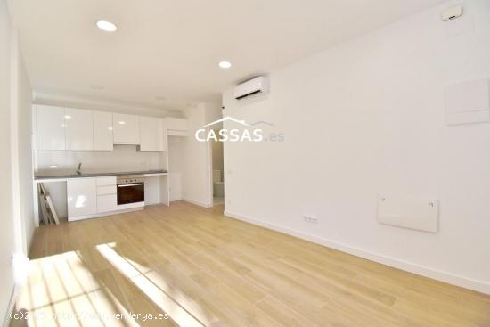 ZONA JUNCAL- VEREDILLAS, Planta baja totalmente reformada a estrenar, 2 habitaciones , 2 baños. - M