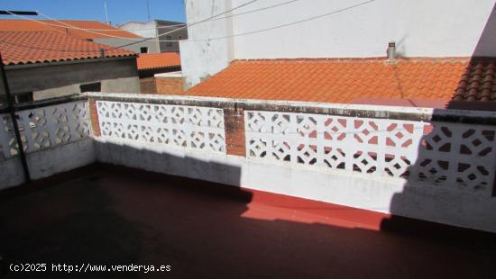  CASA DE PUEBLO EN OLIVA DE LA FRONTERA - BADAJOZ 