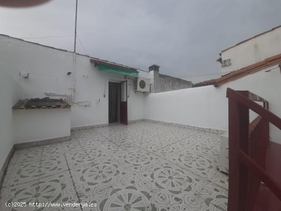 Casa con patio y terraza en Garrovillas de Alconétar - CACERES