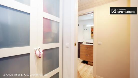 Habitación luminosa en alquiler en apartamento de 2 dormitorios en Pedralbes - BARCELONA