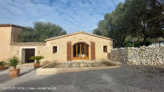  Encantadora casa rústica de dos habitaciones con piscina cerca de Manacor - BALEARES 