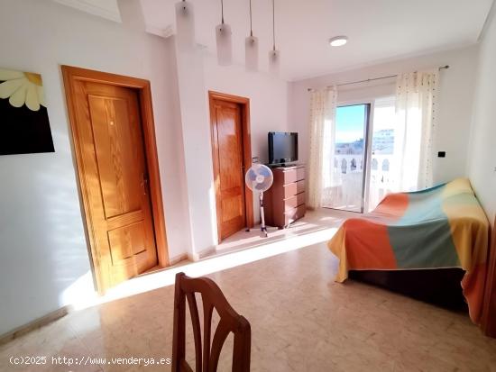 Apartamento con Vista al Mar en Torrevieja - ALICANTE