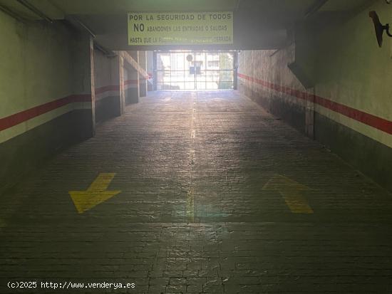 PARKING EN ZONA CAMPANAR - VALENCIA