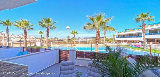 Chalet en venta en Torrevieja (Alicante)