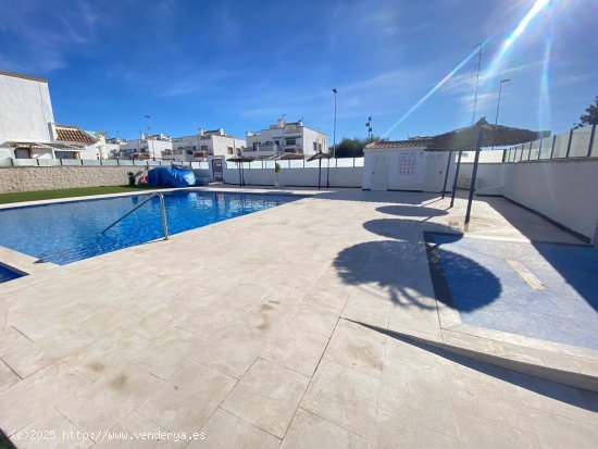 Villa en venta en Torrevieja (Alicante)