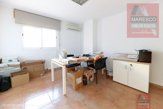 Oficina en venta en Fuengirola (Málaga)