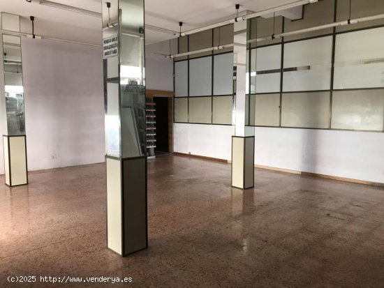 Local comercial en alquiler  en Sant Joan Despí - Barcelona