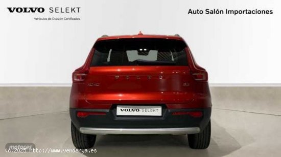 Volvo XC40 XC40 Core, B3 Semihibrido, Gasolina de 2024 con 17.034 Km por 33.900 EUR. en Asturias