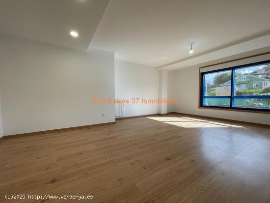 REF 4188 AMPLIO PISO 3 DORM. CON TERRAZA DE 37m2 , GARAJE Y TRASTERO ( ARCADE ) - PONTEVEDRA