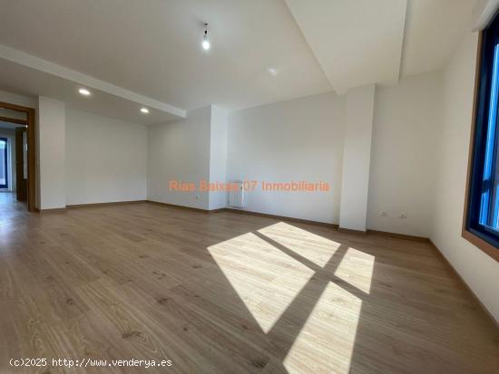 REF 4188 AMPLIO PISO 3 DORM. CON TERRAZA DE 37m2 , GARAJE Y TRASTERO ( ARCADE ) - PONTEVEDRA